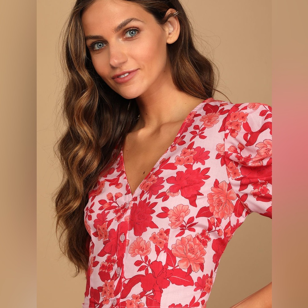 Lulu’s Vacay Dreams Blush Pink Floral Print Button Up Crop Top- Small
